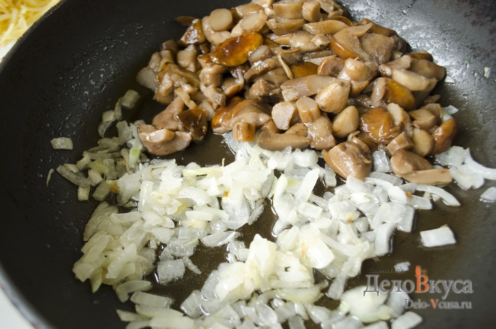 Шаг 5 приготовления Мясо по-французски из свинины с грибами