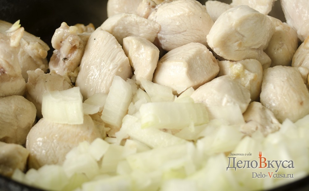 Шаг 4 приготовления Куриное филе в соусе из сметаны