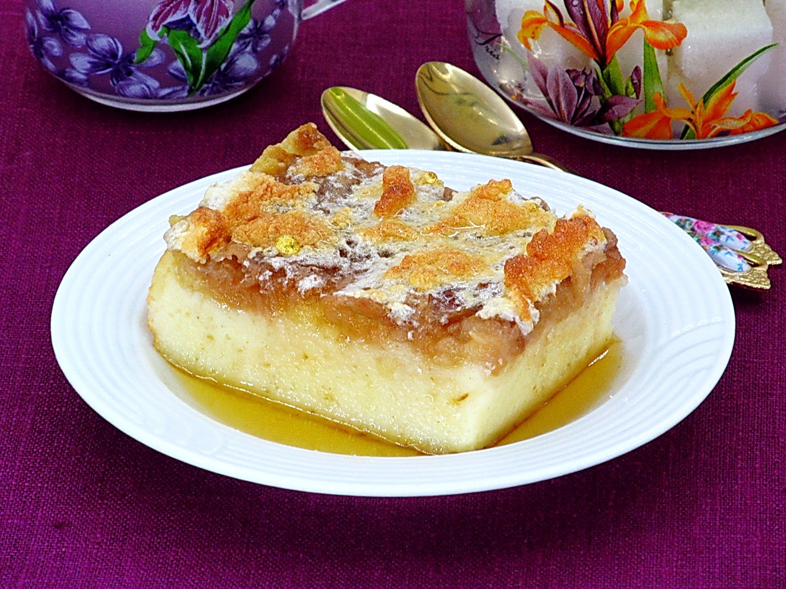 Обложка рецепта Сладкая манная запеканка с грушами