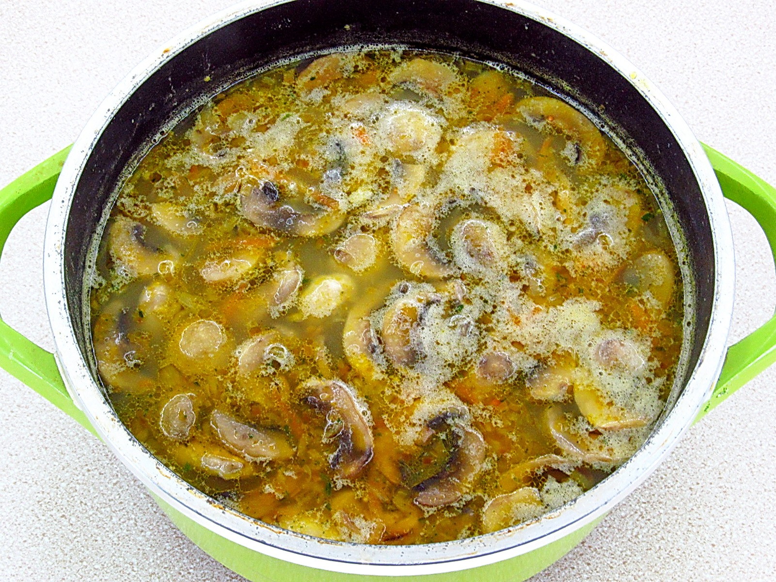 Шаг 16 приготовления Гороховый суп с курицей и шампиньонами