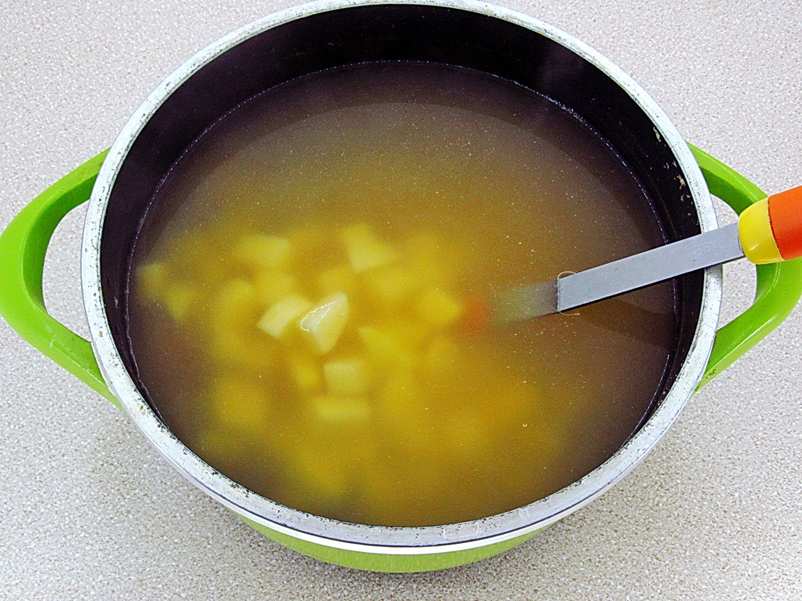 Шаг 6 приготовления Гороховый суп с курицей и шампиньонами