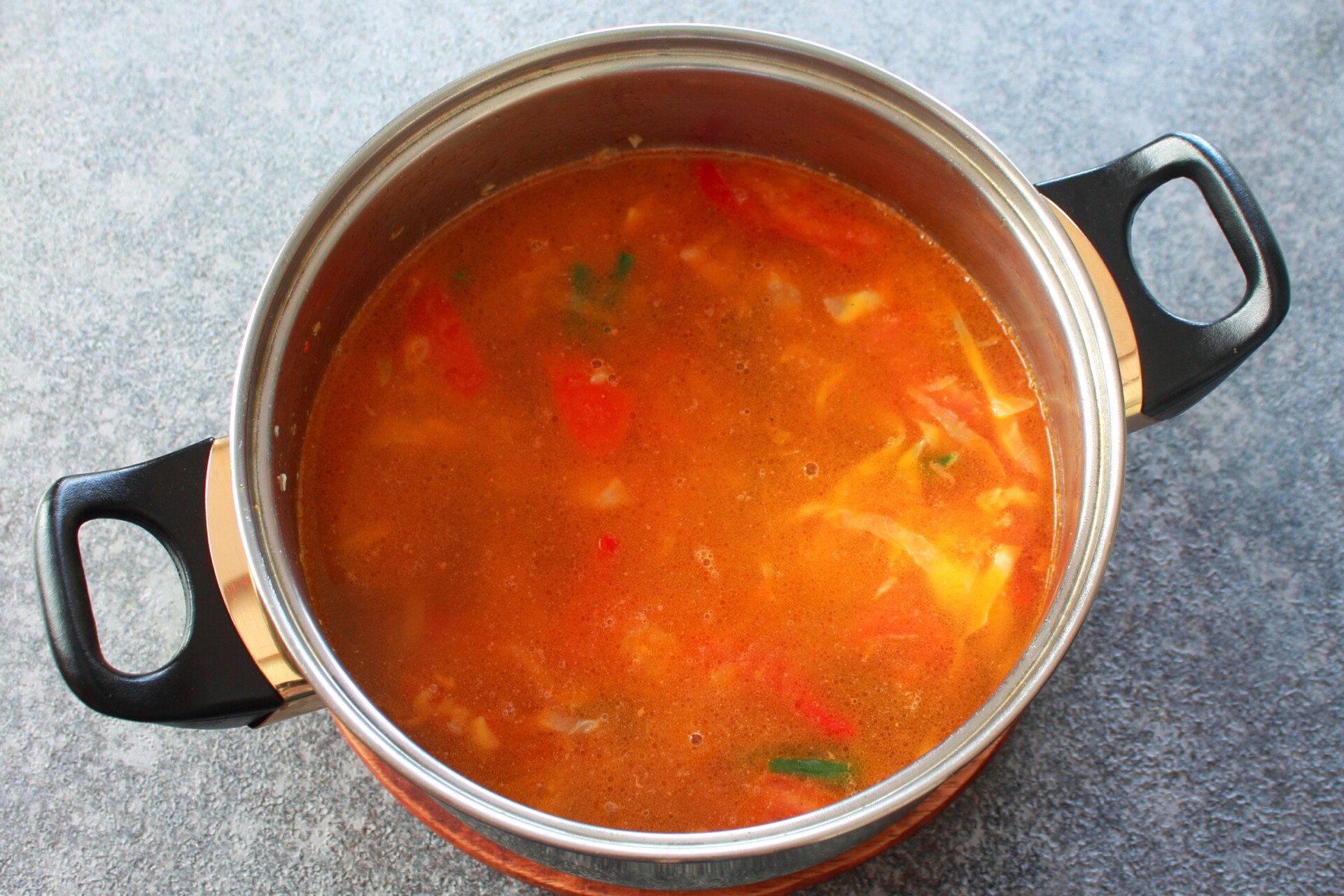 Шаг 10 приготовления Тибетский суп Тхукпа с курицей