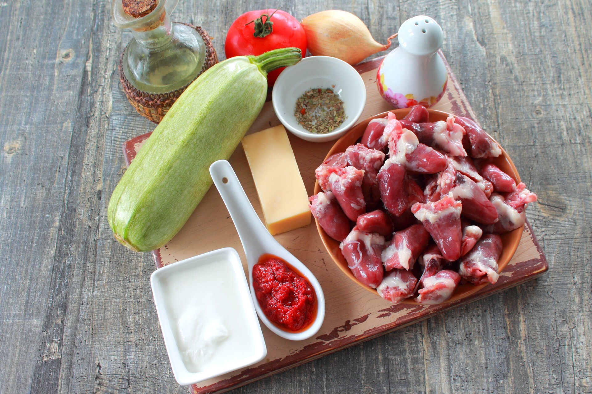 Ингредиенты Фаршированные кабачки с куриными сердечками Фото ингредиенты Фаршированные кабачки с куриными сердечками