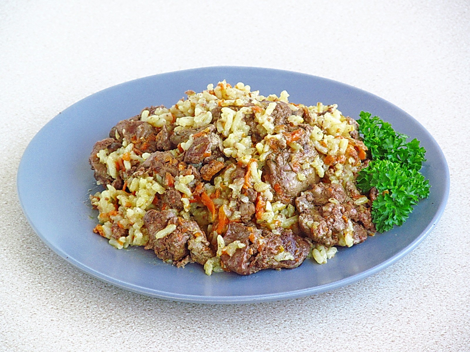 Шаг 14 приготовления Рис с куриной печенью в мультиварке