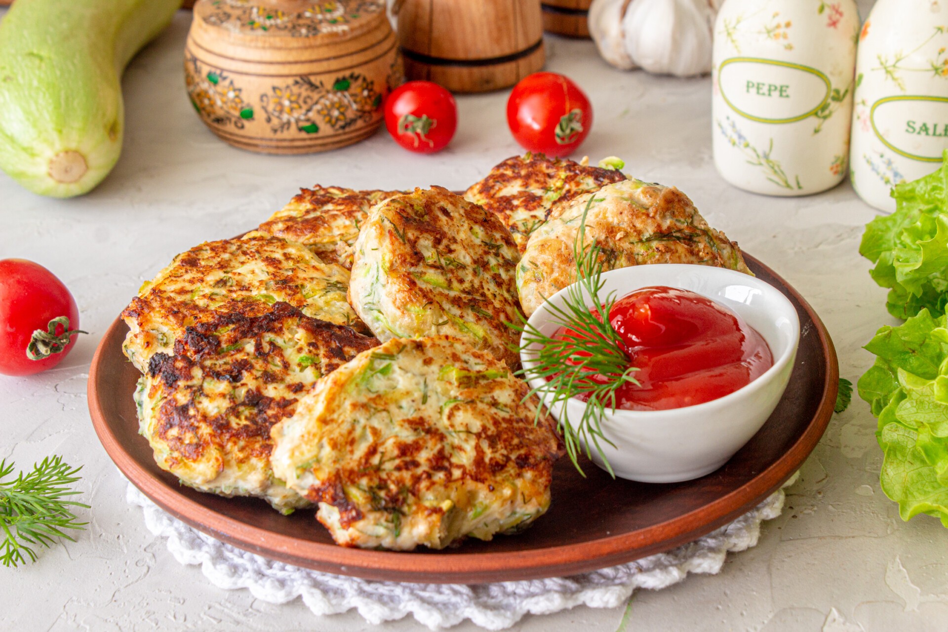 Обложка рецепта Куриные котлеты "Антикризисные" с кабачком и картошкой