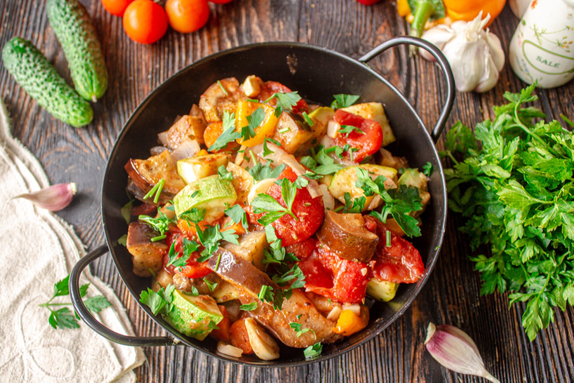 Шаг 10 приготовления Овощное рагу с баклажанами и кабачками в духовке