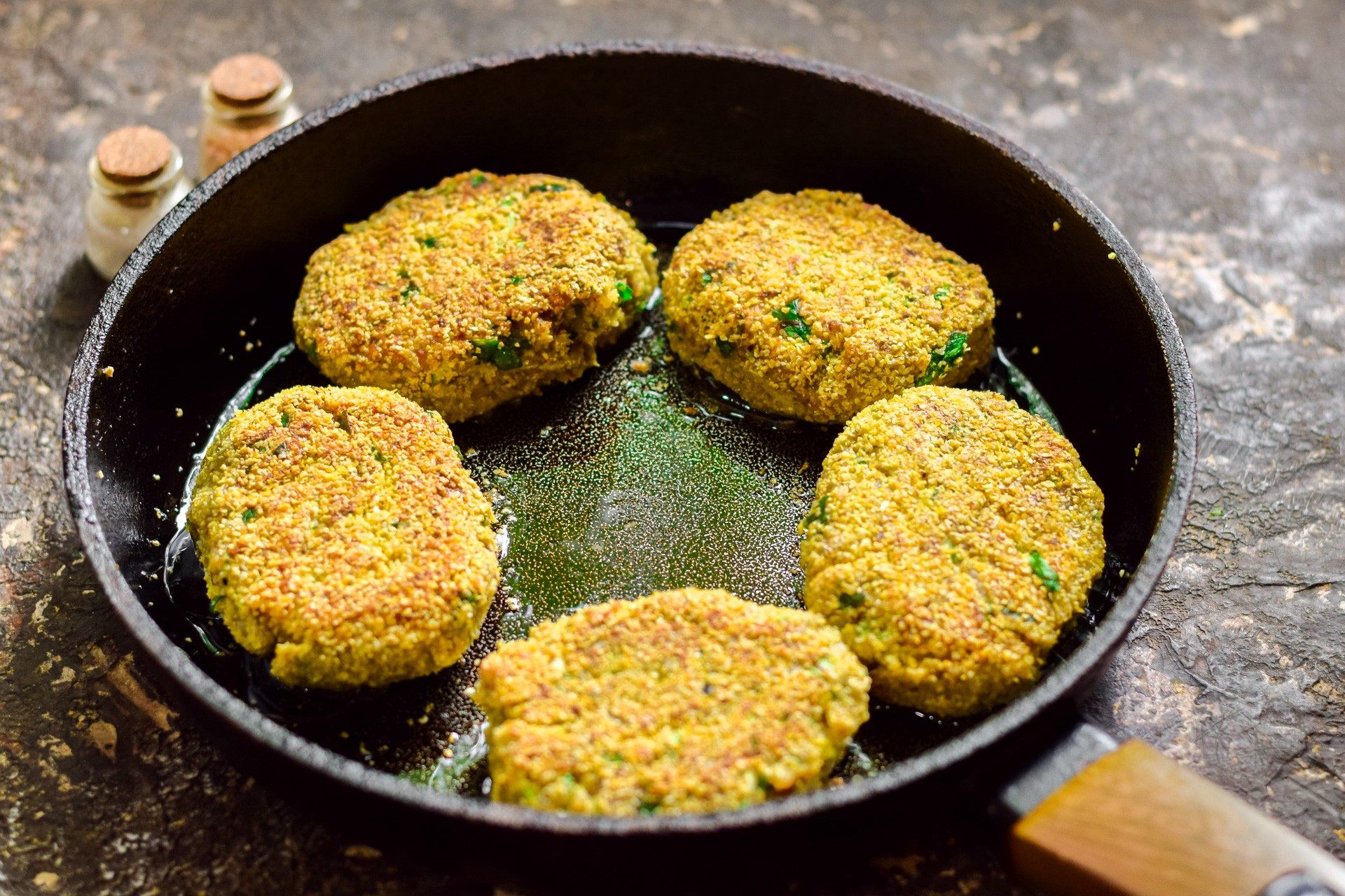 Шаг 9 приготовления Котлеты из кабачков с гречкой