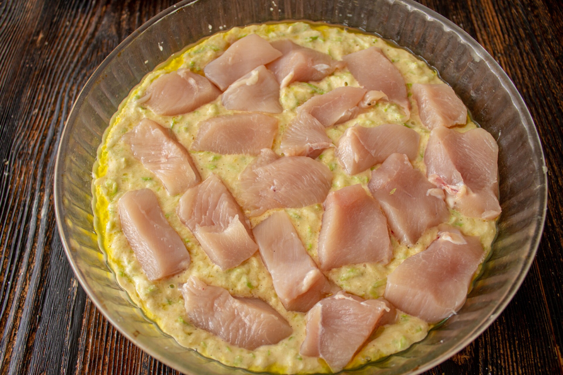 Шаг 6 приготовления Кабачковая пицца с курицей в духовке