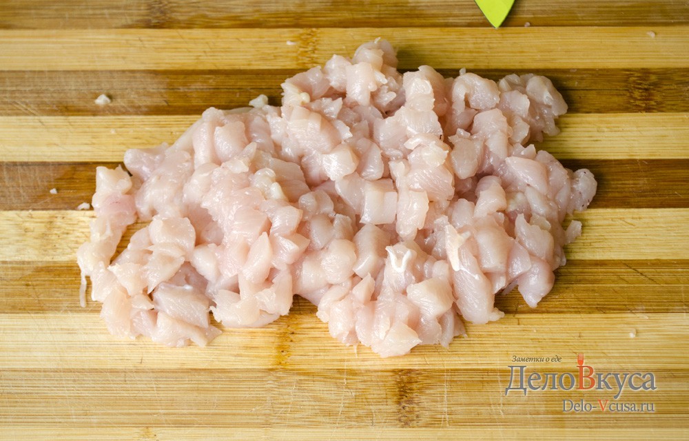 Шаг 3 приготовления Суп из плавленных сырков с шампиньонами и курицей