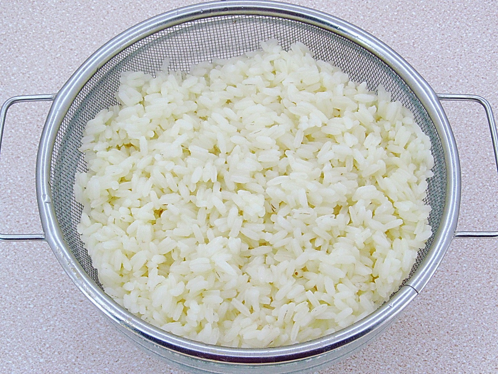 Шаг 6 приготовления Рис с помидорами и кукурузой