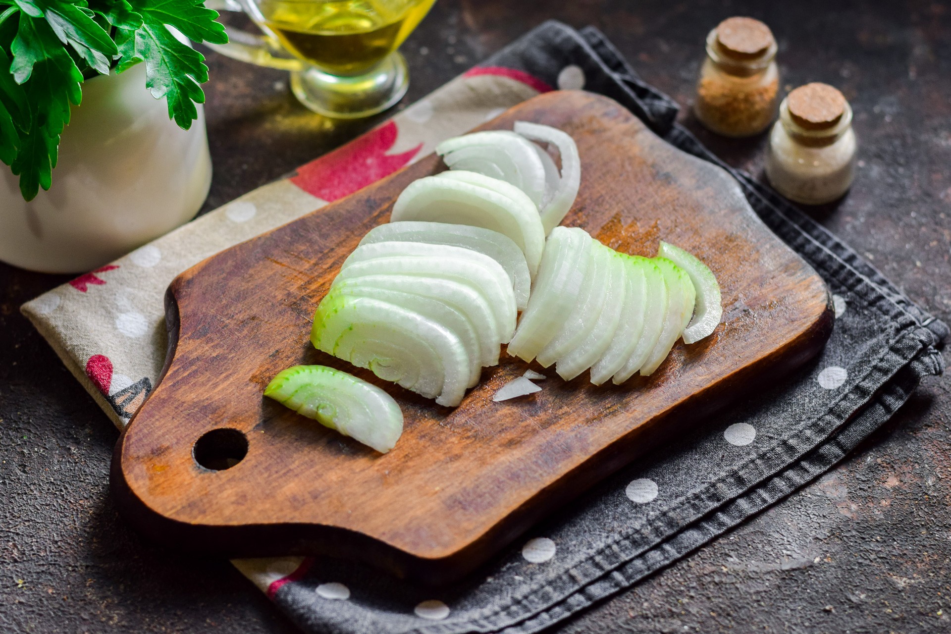 Шаг 3 приготовления Кускус с курицей на сковороде