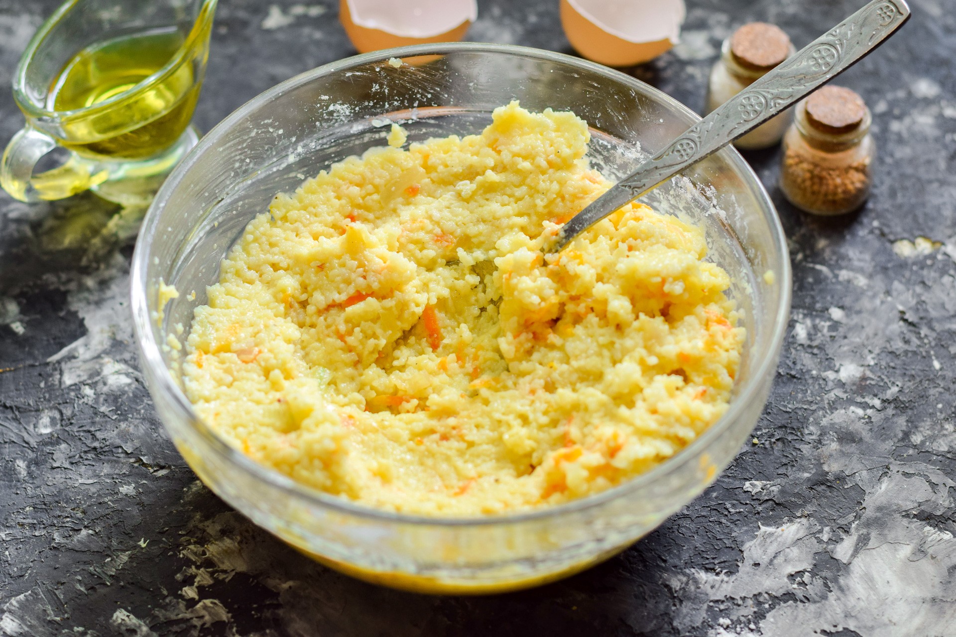 Шаг 7 приготовления Котлеты из кускуса на сковороде