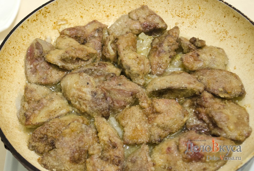 Шаг 10 приготовления Куриная печень жареная с луком