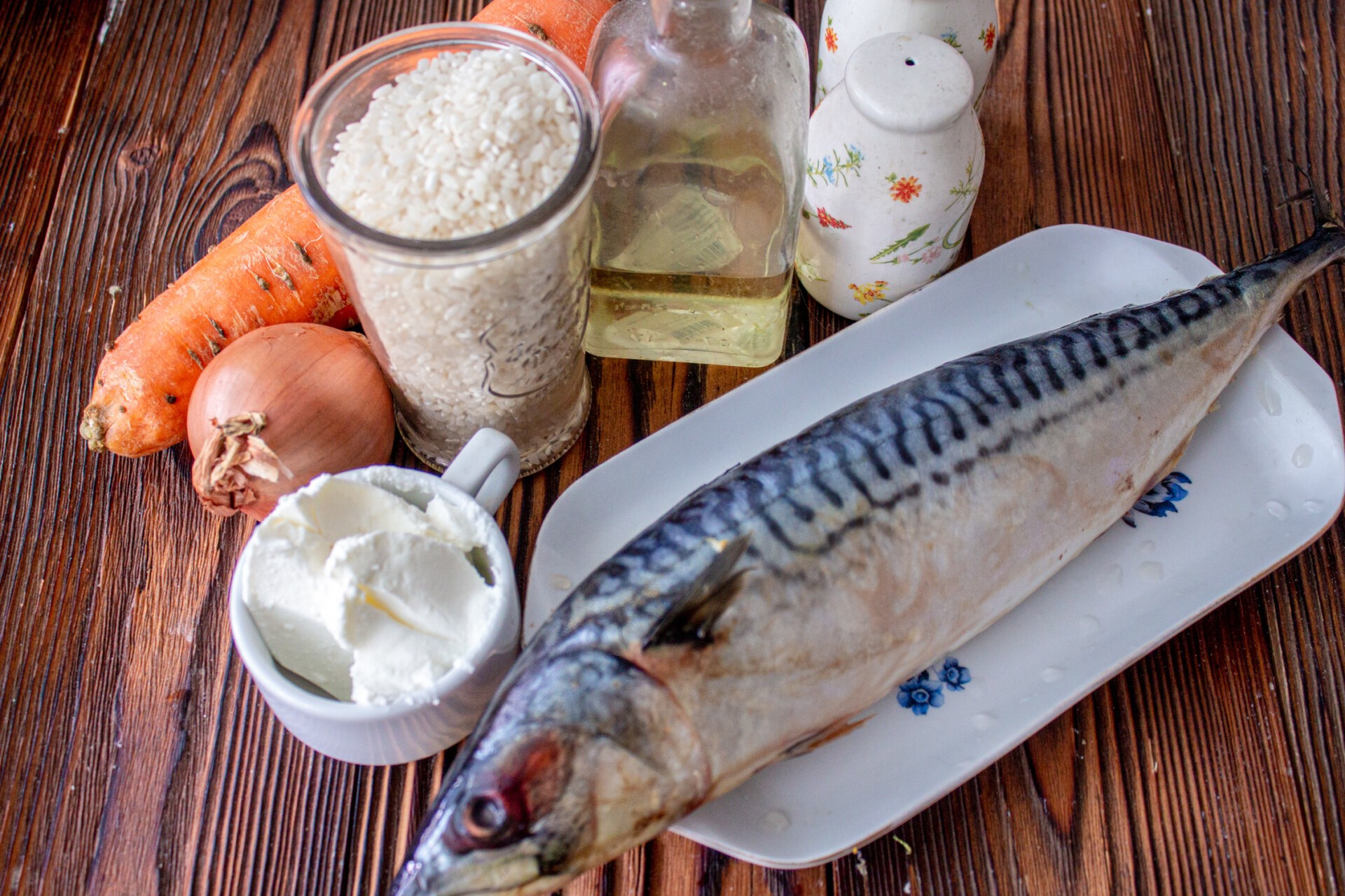 Ингредиенты Скумбрия с рисом и овощами в духовке Фото ингредиенты Скумбрия с рисом и овощами в духовке