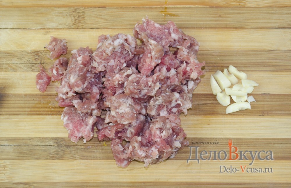 Шаг 1 приготовления Зеленый горошек с грибами и мясным фаршем на гарнир