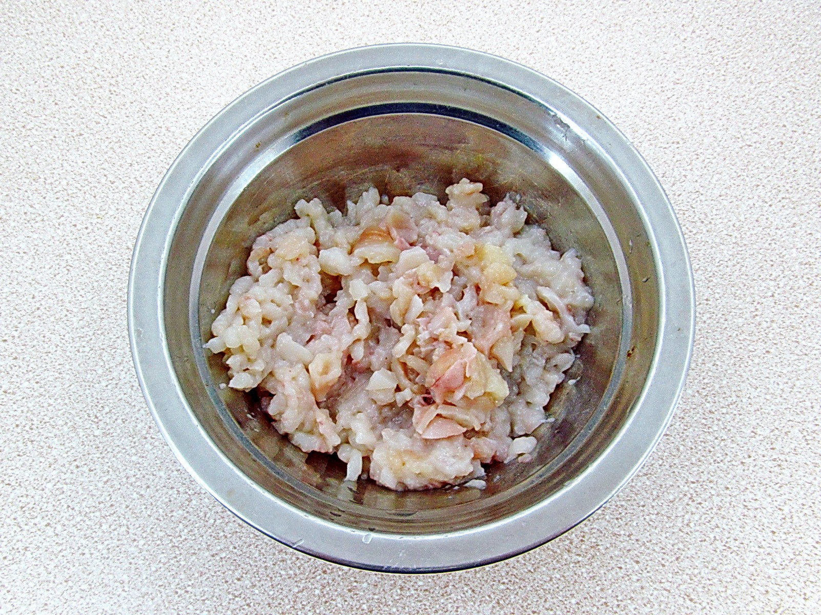 Шаг 8 приготовления Оладьи из капусты с кальмарами