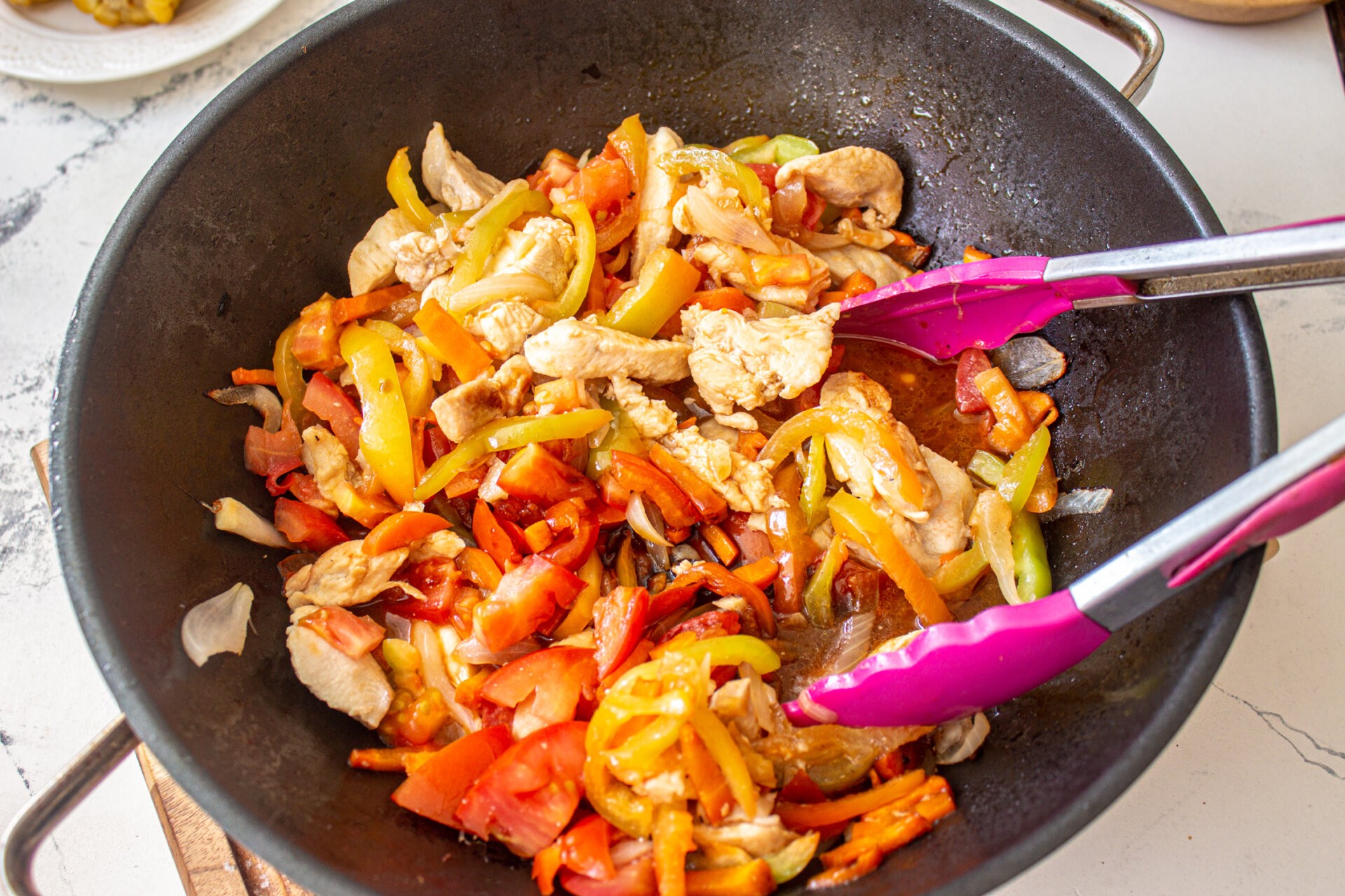 Шаг 8 приготовления Овощное рагу с курицей и рисом