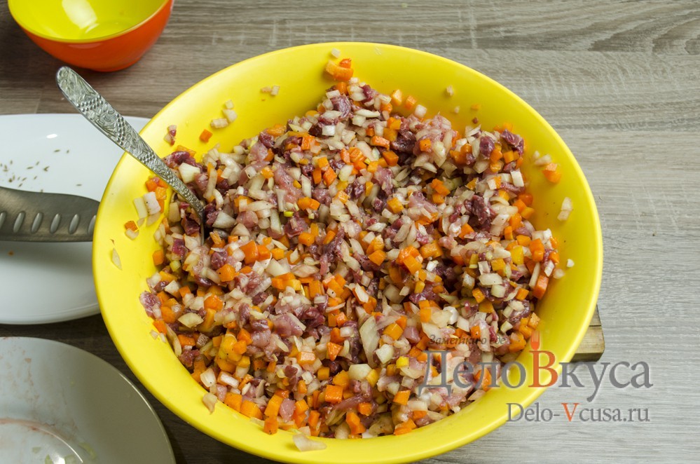 Шаг 17 приготовления Манты с мясом и тыквой в мультиварке