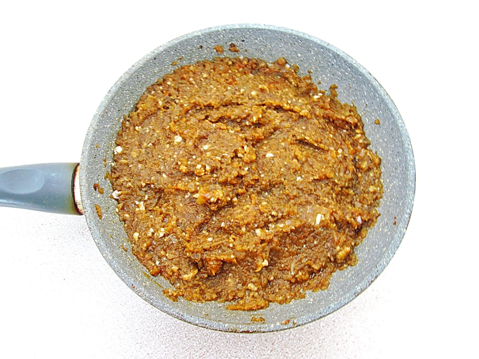 Шаг 16 приготовления Баклажанная икра с кальмарами