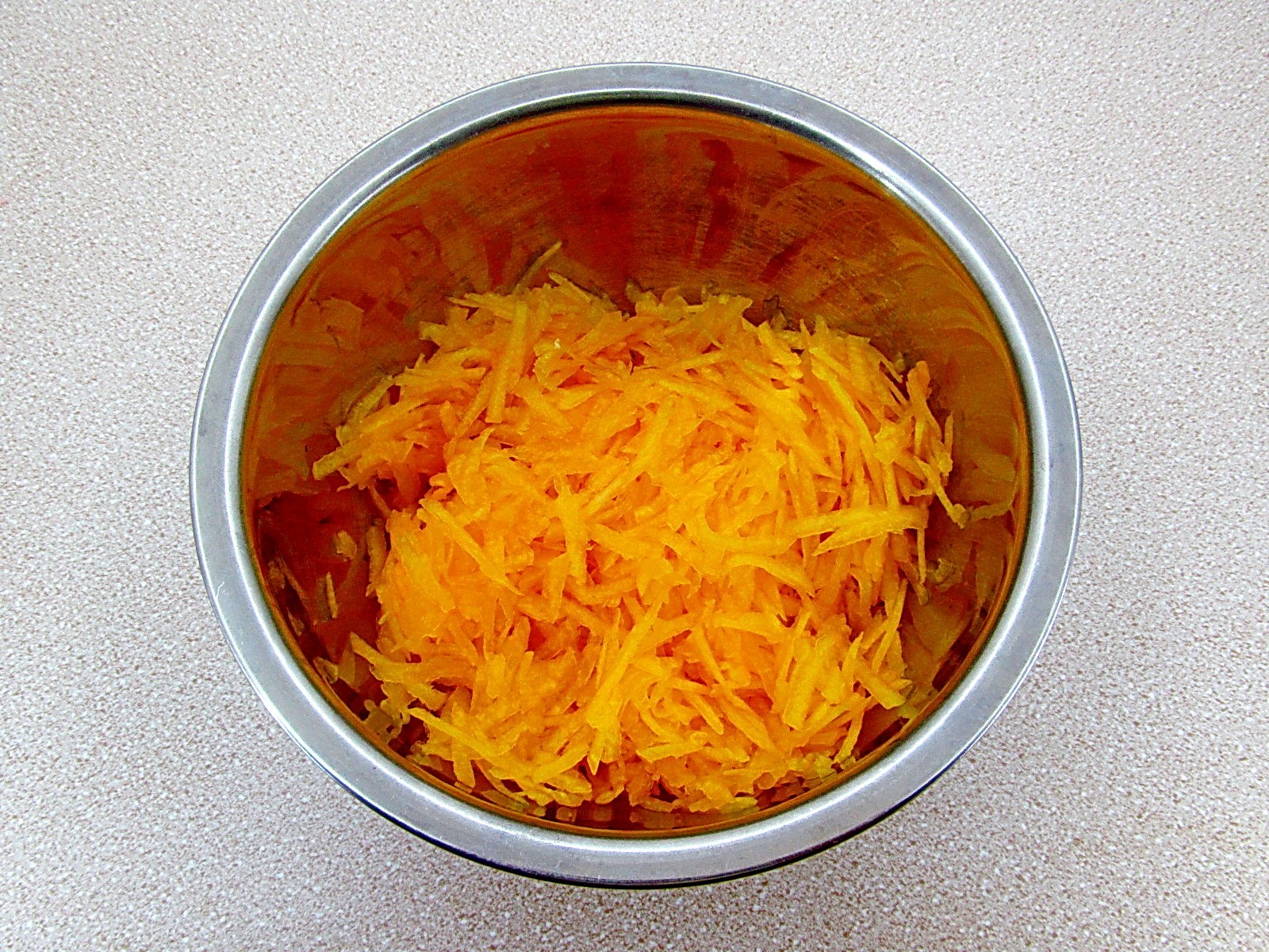 Шаг 1 приготовления Суп молочный с тыквой и манной крупой