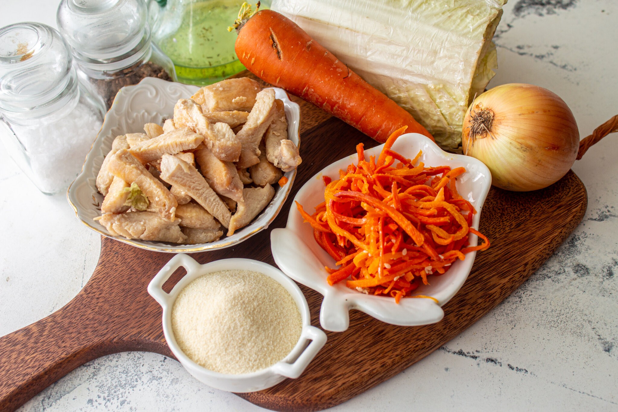 Ингредиенты Куриный суп с манкой и морковью по-корейски Фото ингредиенты Куриный суп с манкой и морковью по-корейски
