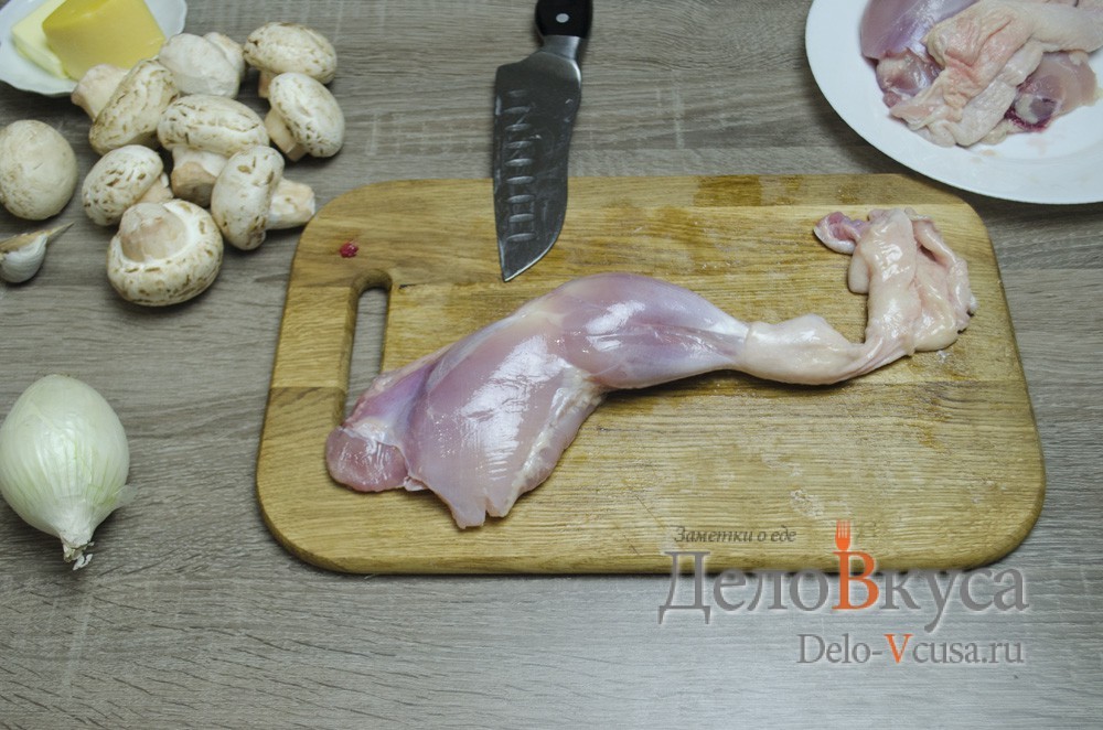 Шаг 2 приготовления Фаршированные куриные ножки (грибами и сыром)