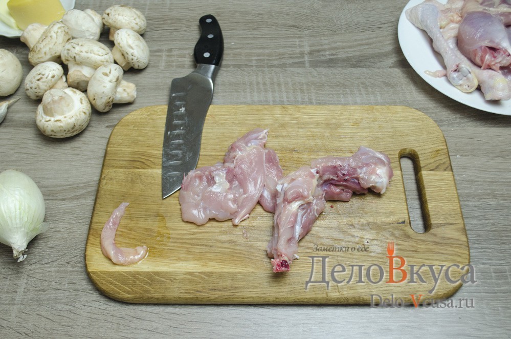 Шаг 3 приготовления Фаршированные куриные ножки (грибами и сыром)
