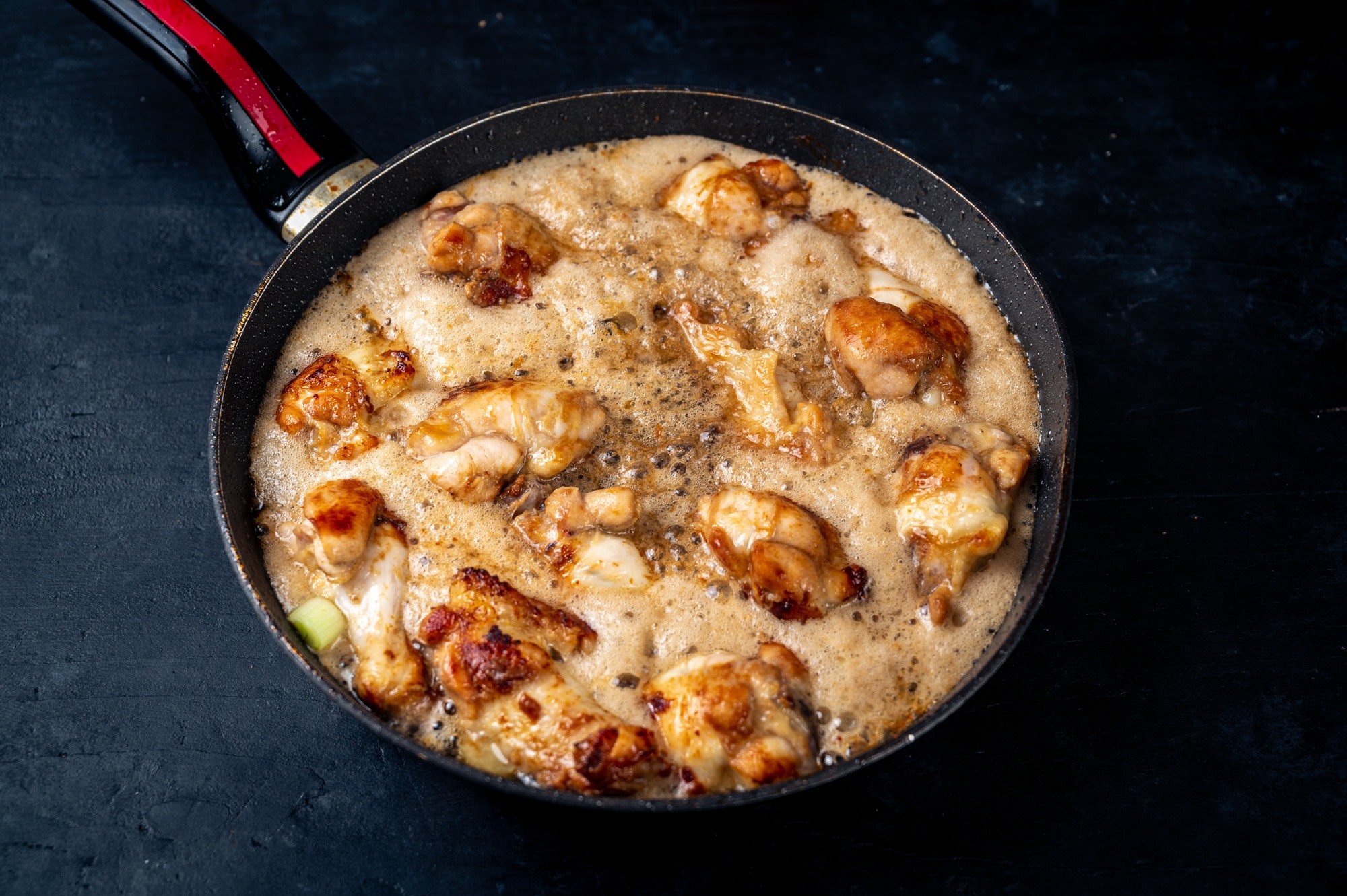 Шаг 6 приготовления Куриные крылышки в кока-коле по-китайски