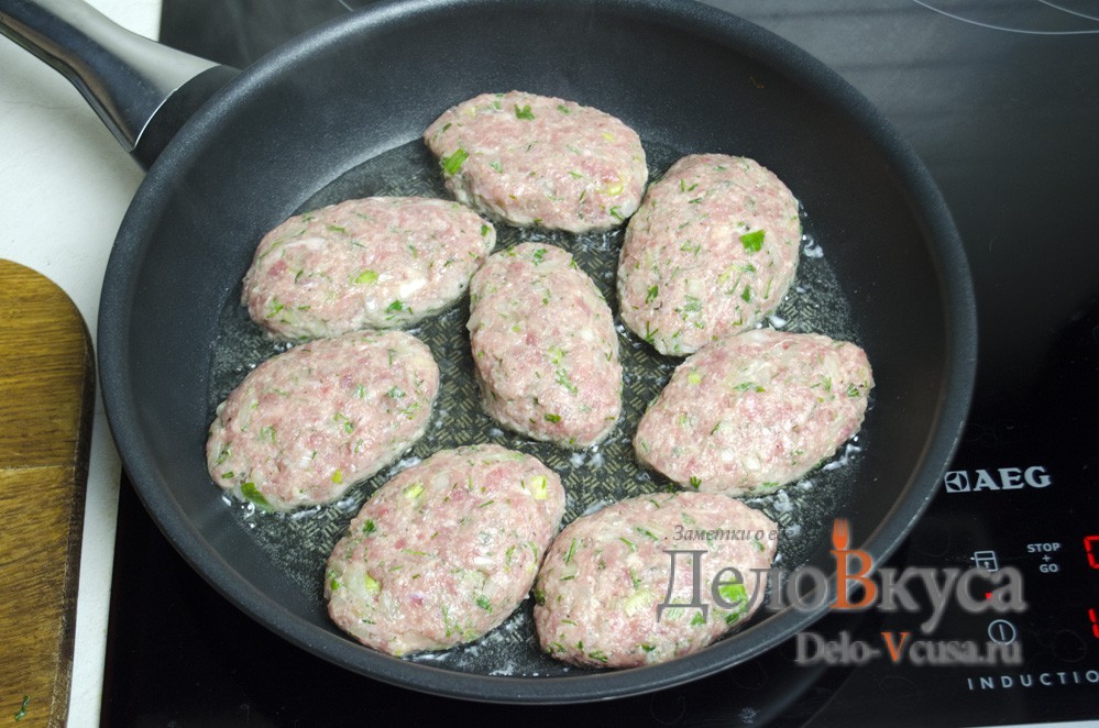 Шаг 12 приготовления Котлеты из фарша с манкой без яиц