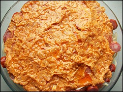 Шаг 13 приготовления Макаронная запеканка с брынзой, сосисками и охотничьими колбасками