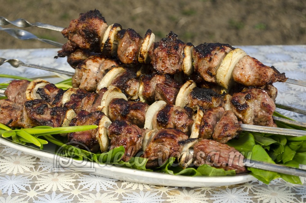 Шаг 13 приготовления Шашлык из свинины в луковом маринаде
