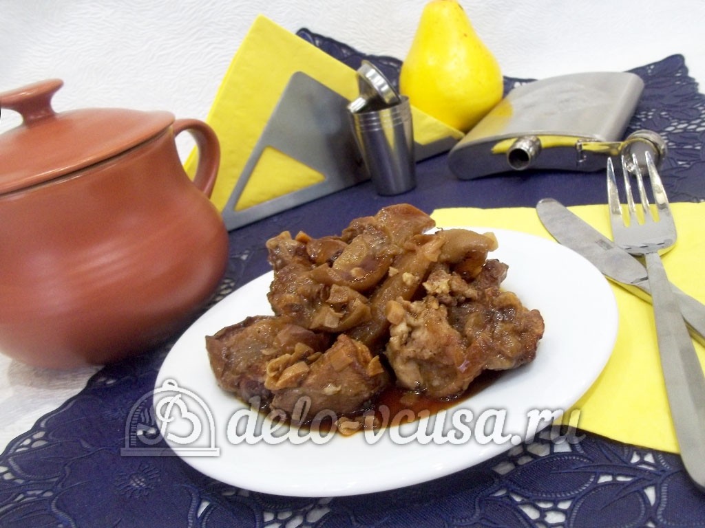 Шаг 7 приготовления Свинина в горшочке с яблоками