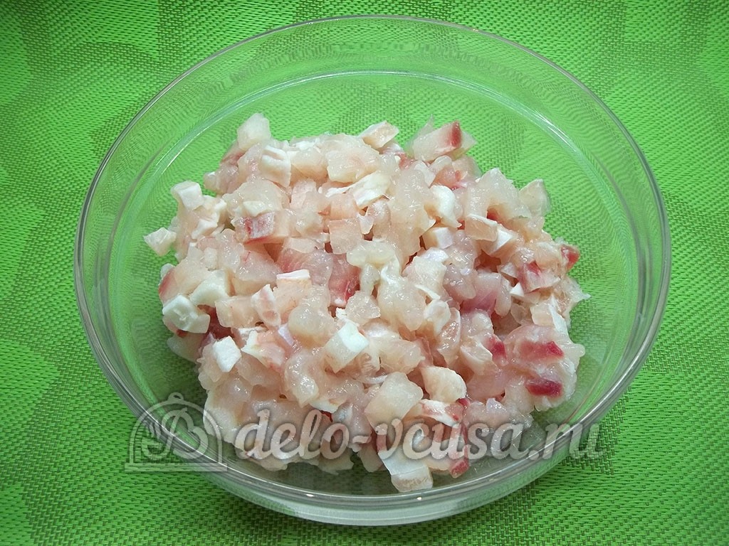 Шаг 1 приготовления Котлеты из окуня