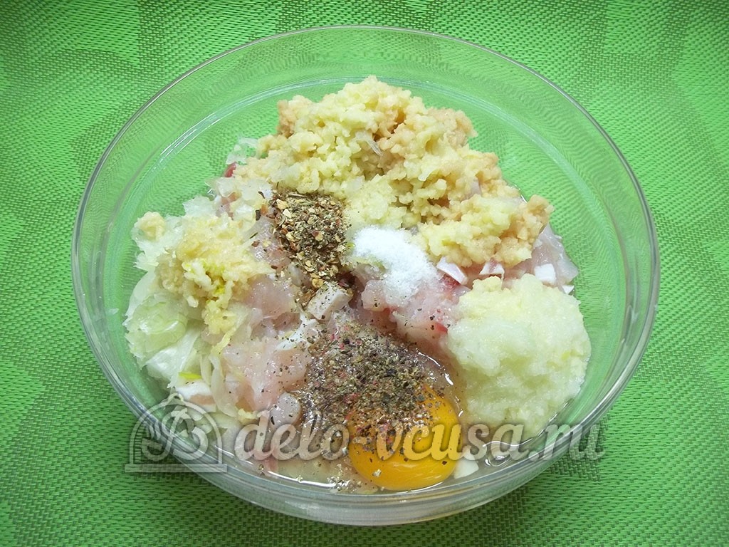 Шаг 3 приготовления Котлеты из окуня