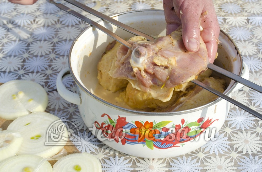 Шаг 4 приготовления Шашлык из курицы