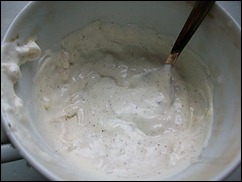 Шаг 1 приготовления Пирог из лаваша. Пирог из лаваша, помидор, колбасы, буженины, сыра и зелени