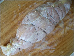 Шаг 11 приготовления Куриные рулетики с сырной начинкой запеченные с картошкой под сливочным соусом