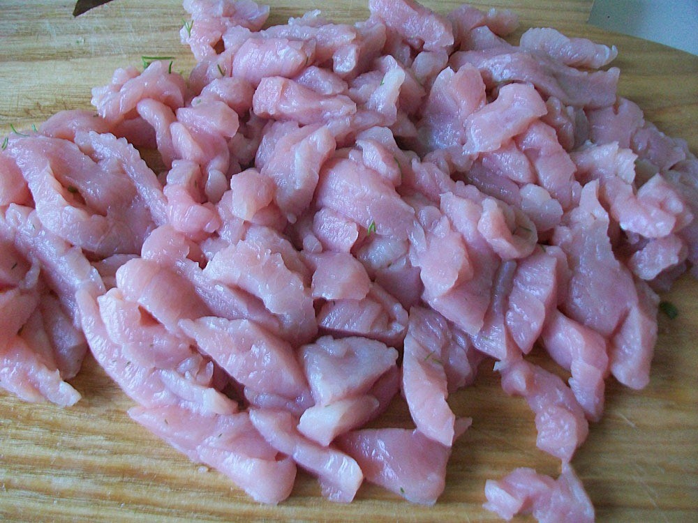 Шаг 4 приготовления Оладушки с капустой, свининой и зеленью