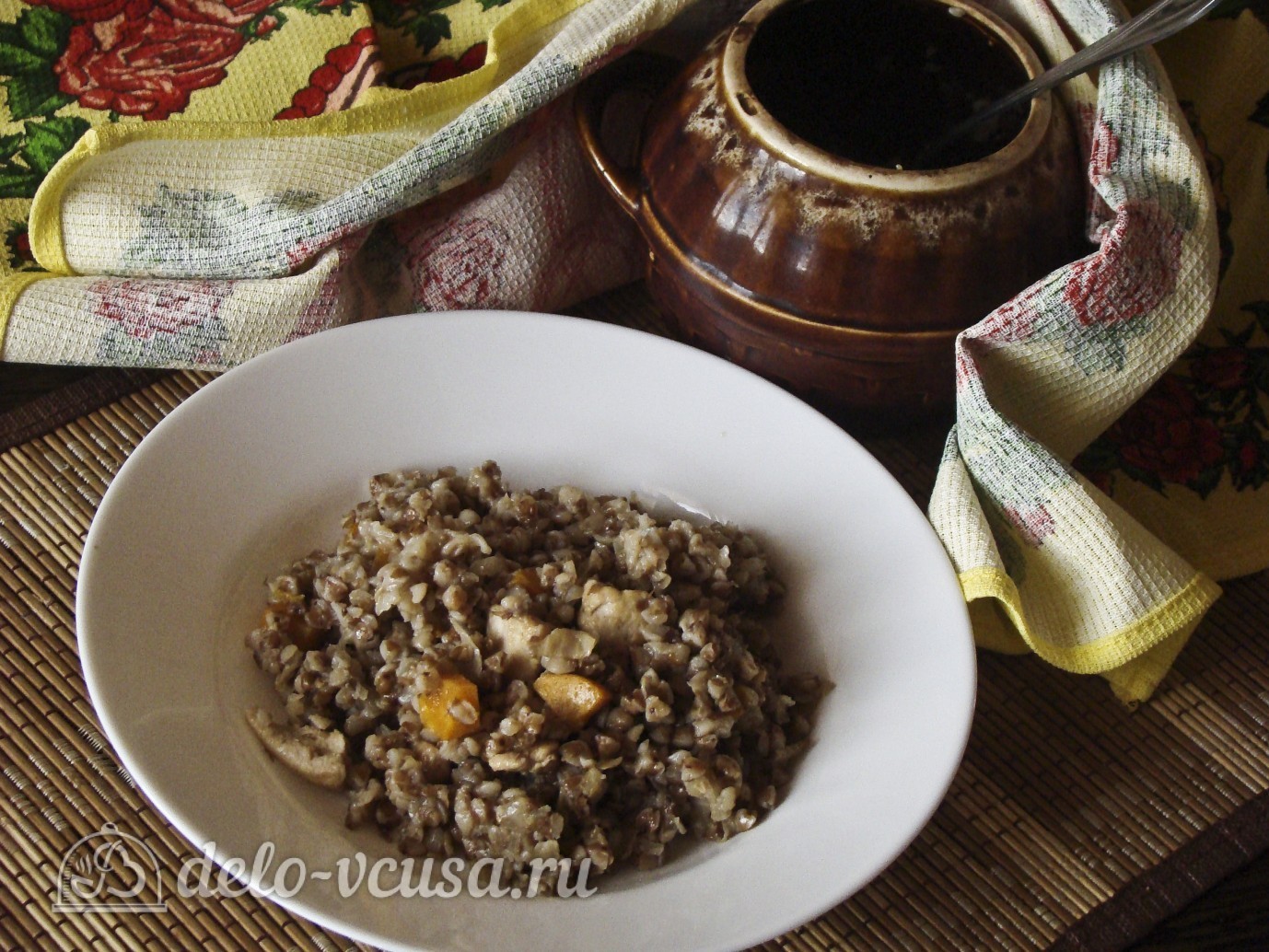 Шаг 8 приготовления Гречка с курицей в горшочке