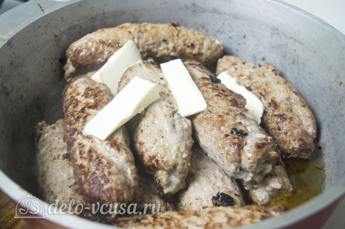 Шаг 10 приготовления Мясные рулетики с грибами