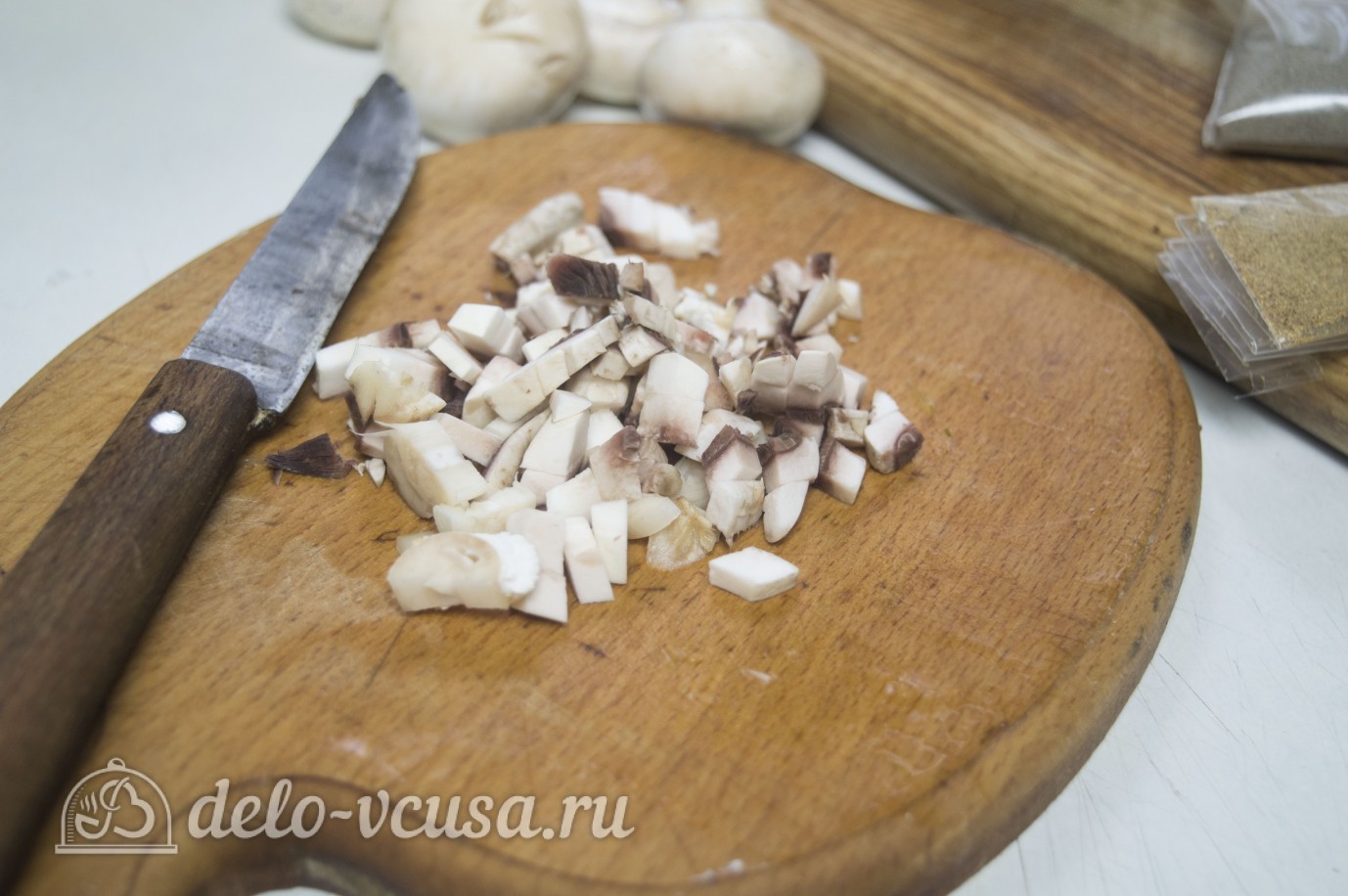 Шаг 2 приготовления Мясные рулетики с грибами