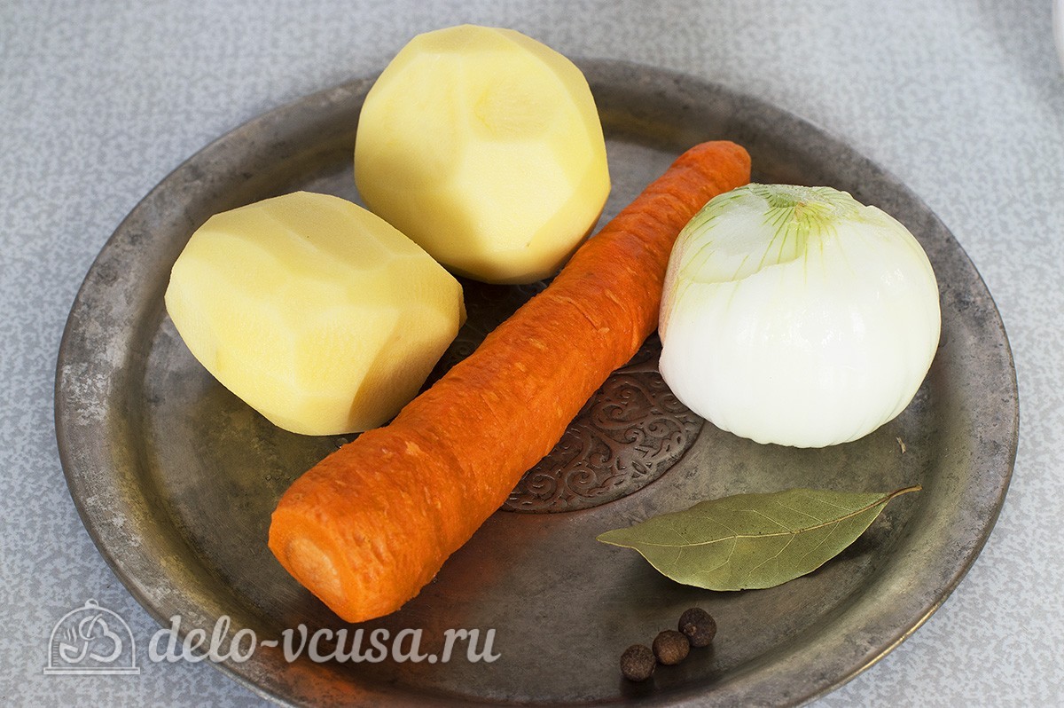 Шаг 1 приготовления Суп из пельменей с картошкой