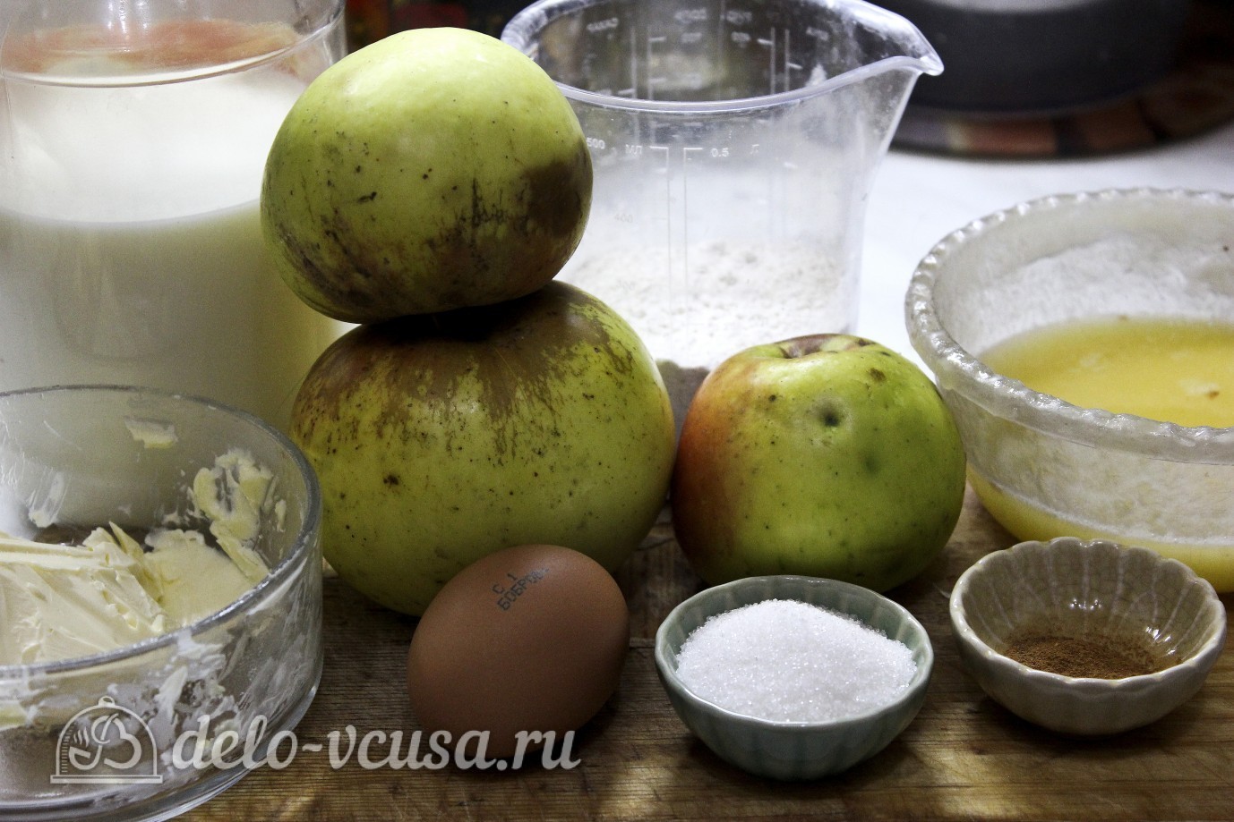 Фото ингредиенты Блинчики с яблоками