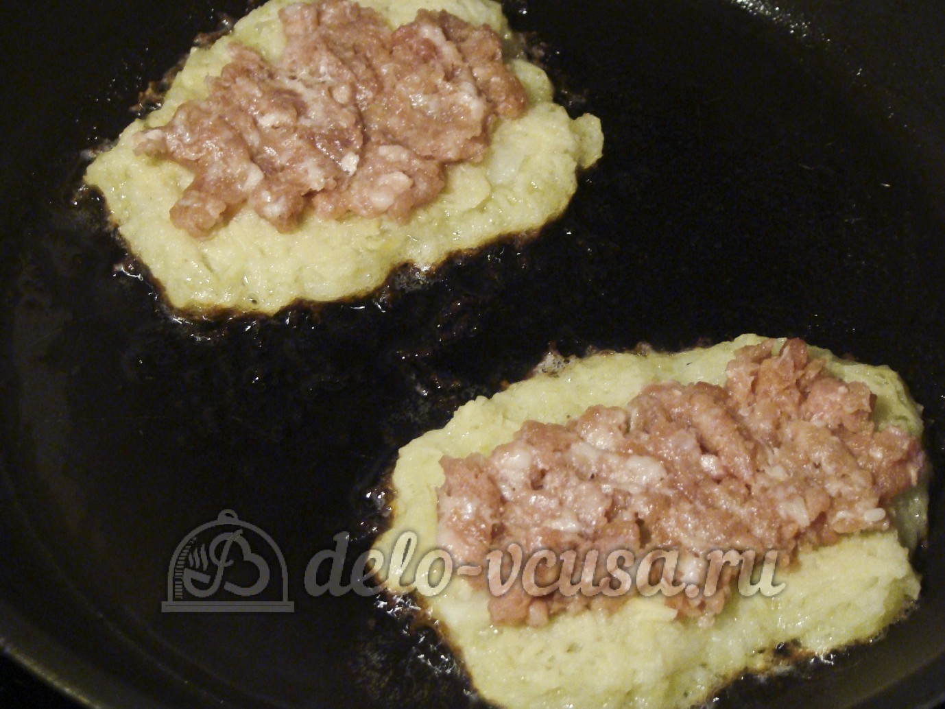 Шаг 9 приготовления Картофельные драники с мясом