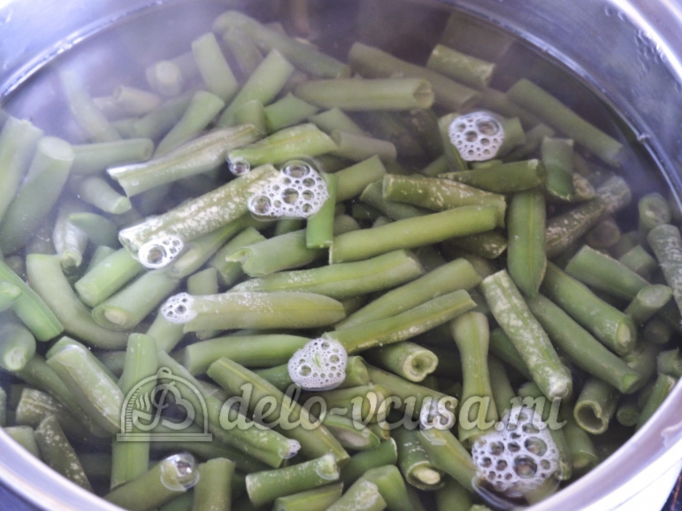 Шаг 1 приготовления Лобио из стручковой фасоли