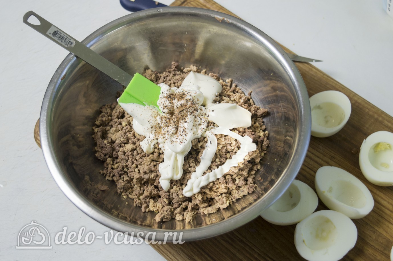 Шаг 3 приготовления Яйца фаршированные куриной печенью