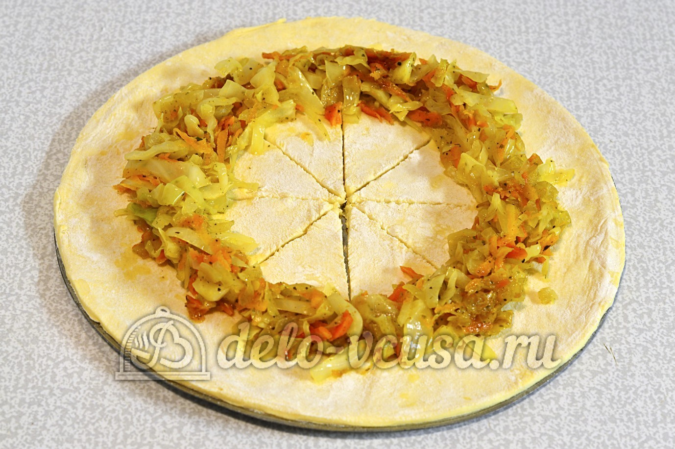 Шаг 9 приготовления Пирог с капустой и морковью