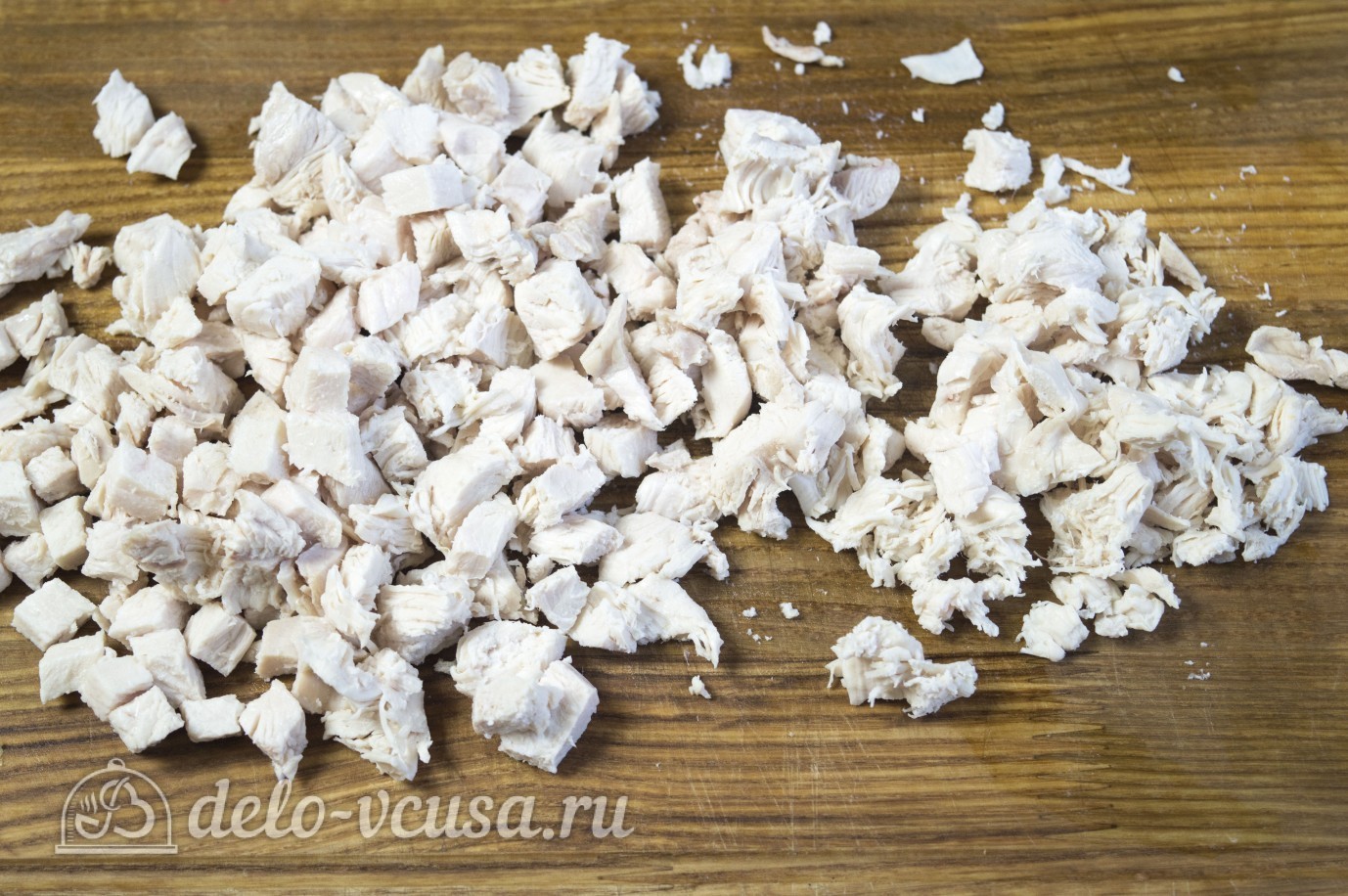 Шаг 2 приготовления Куриный салат с маринованным луком