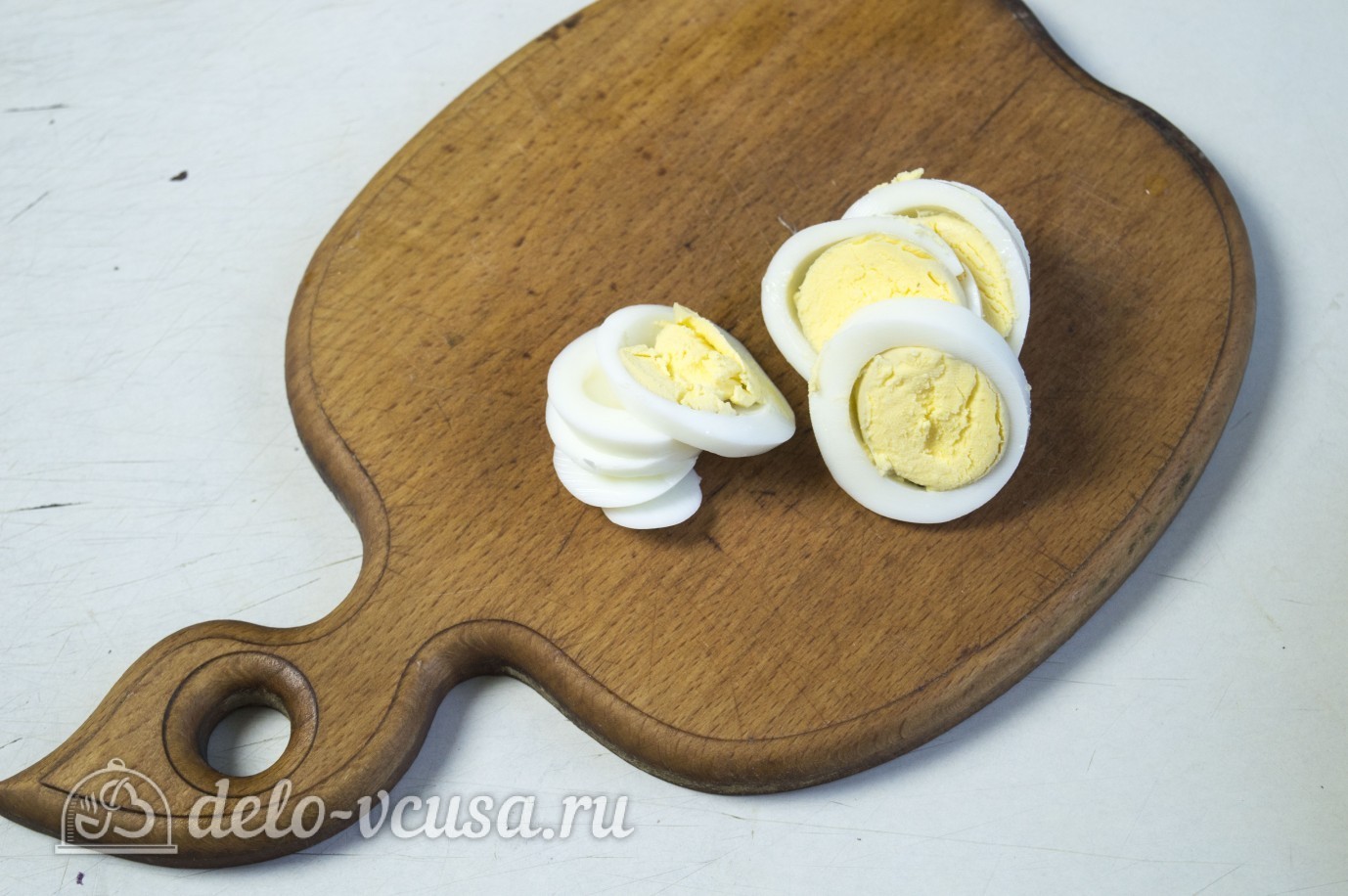 Шаг 3 приготовления Куриный салат с маринованным луком