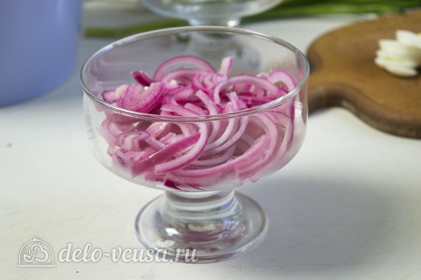 Шаг 4 приготовления Куриный салат с маринованным луком